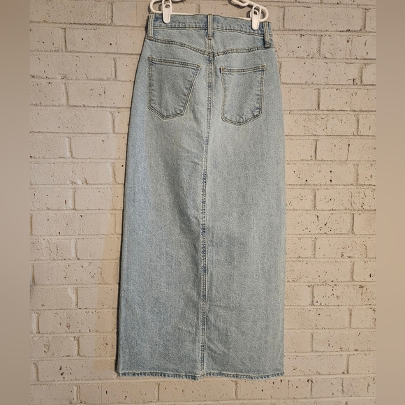 Universal Thread Denim Skirt - Picture 2 of 6